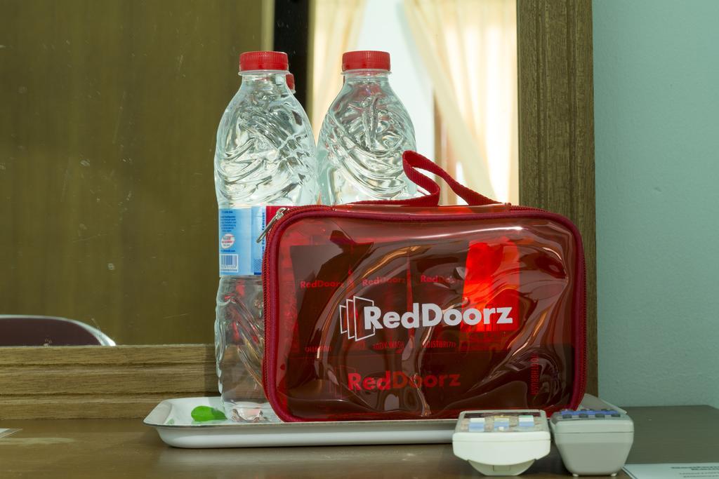 Reddoorz @ Pulomas Hotel Jakarta Luaran gambar