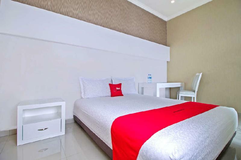 Reddoorz @ Pulomas Hotel Jakarta Luaran gambar
